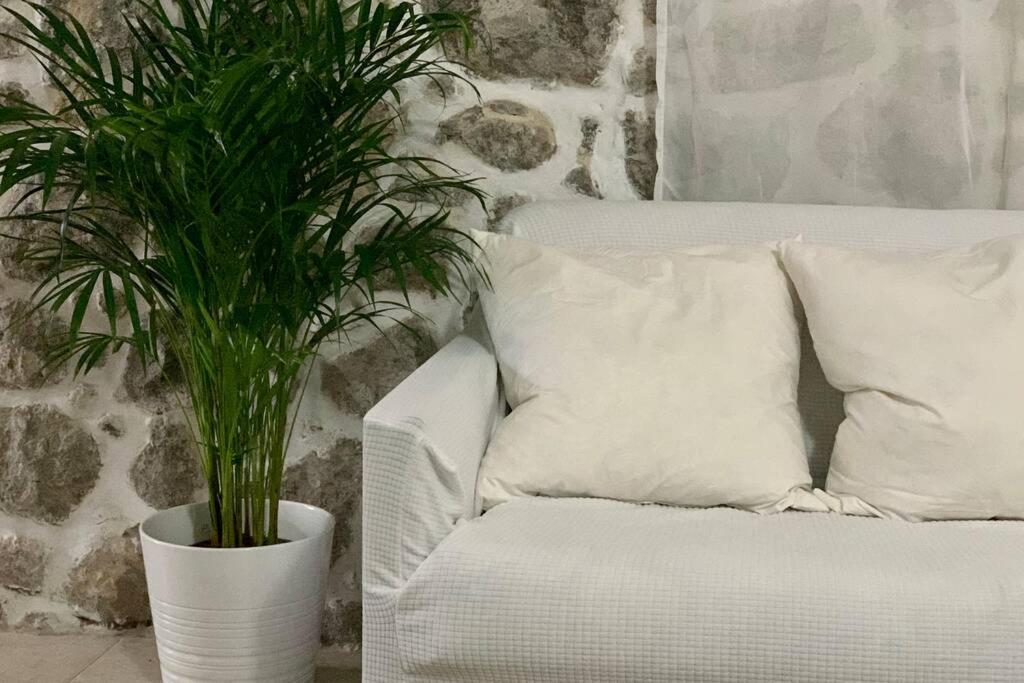 Lava House Apartment Mandrákion Екстериор снимка