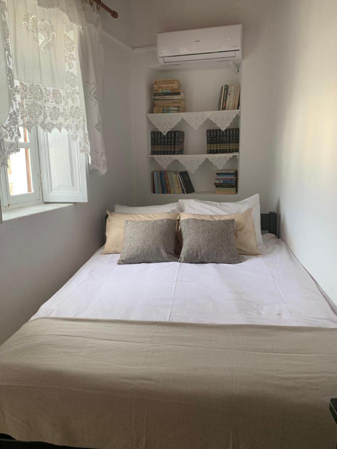 Lava House Apartment Mandrákion Екстериор снимка